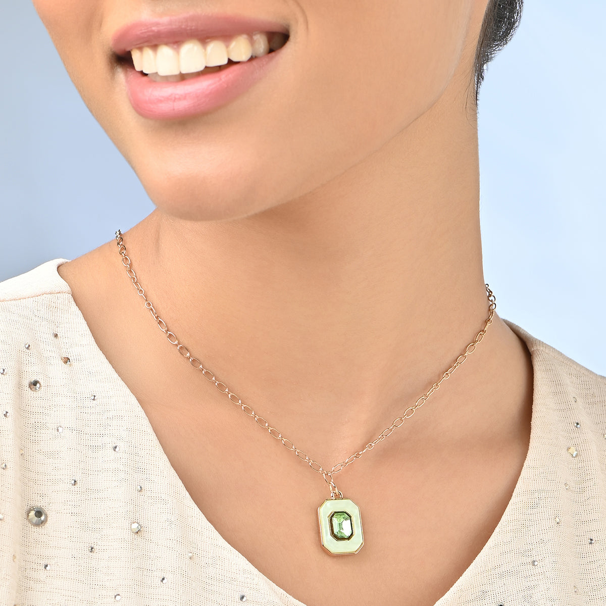 Gold Green Stone Pendant Necklace