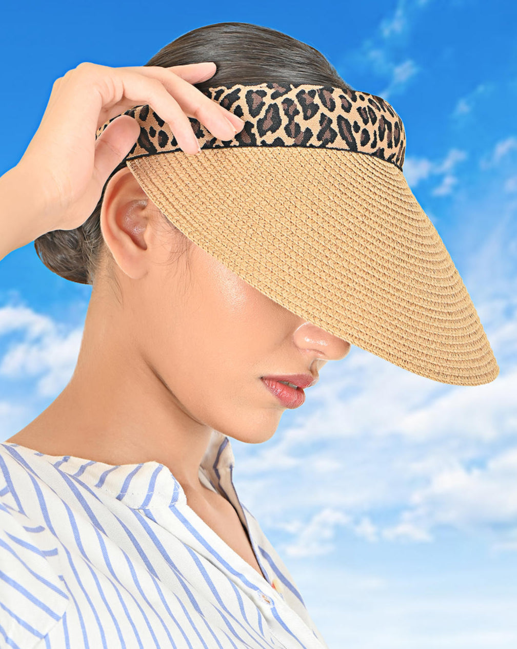 Beige visor hat with leopard print band