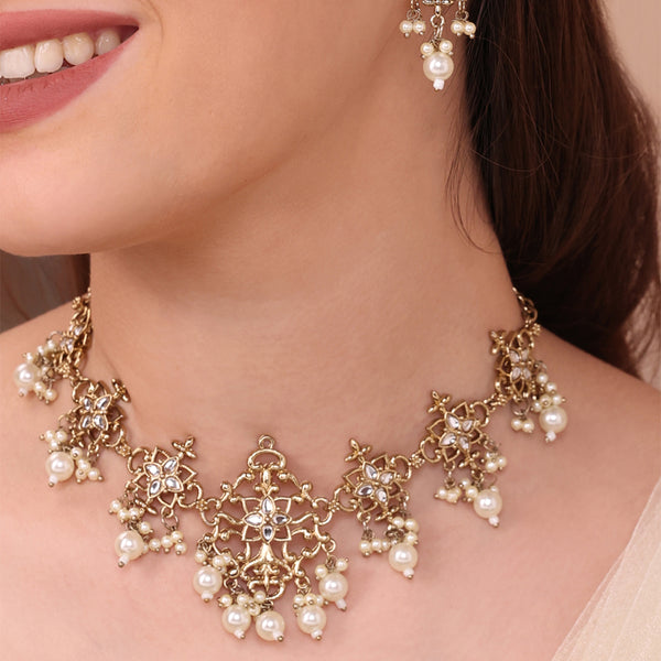 Traditional Gold-Tone Floral Choker Necklace and Dangle Earrings Set