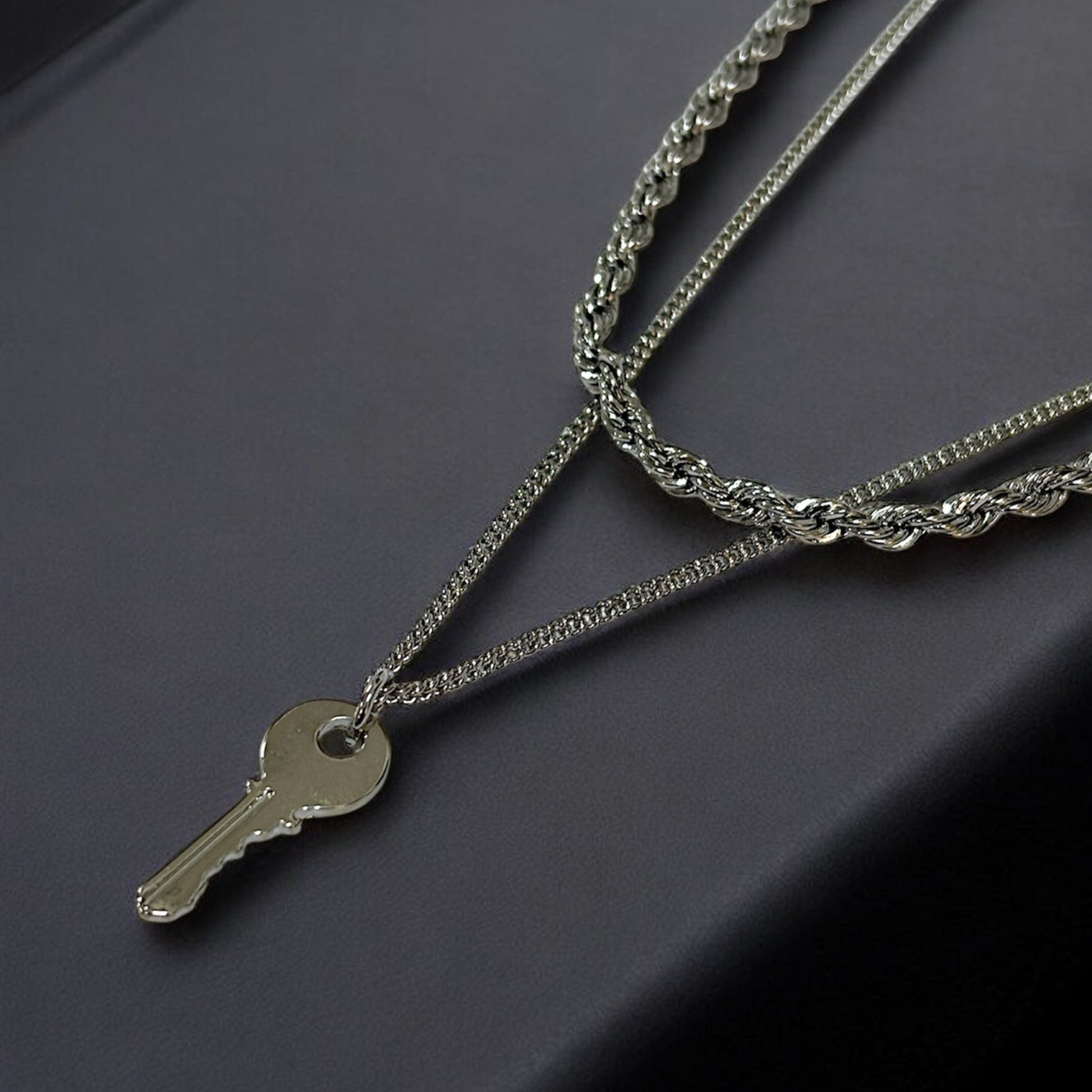 Urban Key-Link Double-Layered Silver Necklace