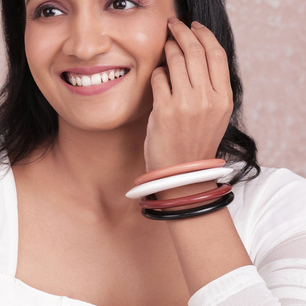 Contemporary Black, White & Nude Tones Resin Bangle Set (2.8)