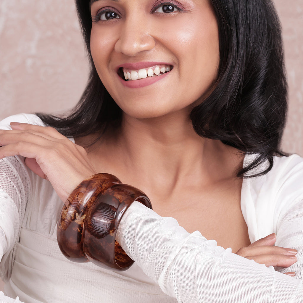 Luxe Tortoiseshell Style Resin Bangle Bracelet (Set of 2) (2.8)